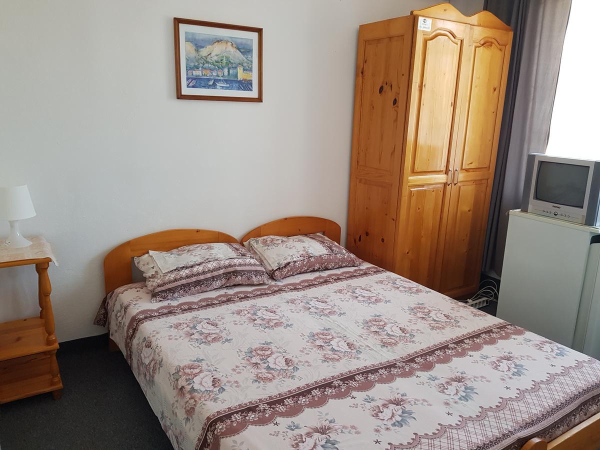 Guest Rooms Radost バルチク エクステリア 写真